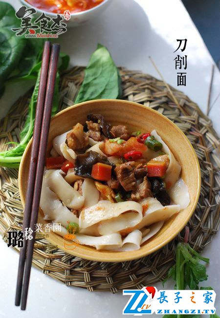 《长子刀削面》长子县地方特色美食，面食盛名及具体做法